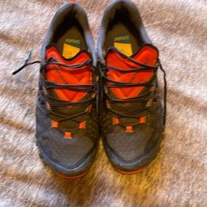 La Sportiva Mens hiking shoes size 10 Bushido 2 Trail Running Shoes